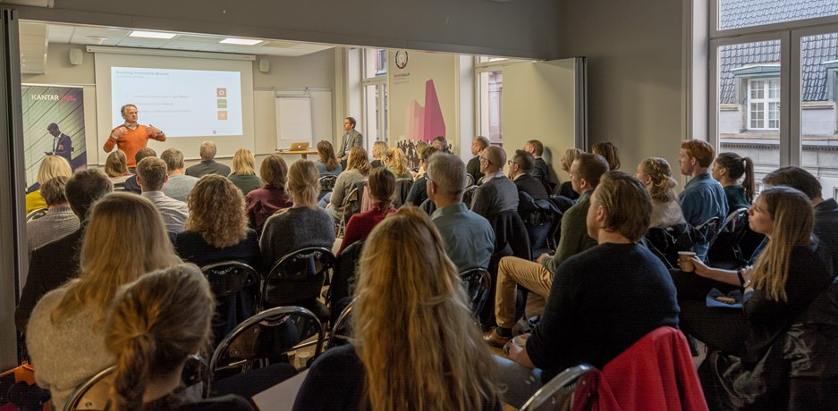 Mange fremmøtte og fullt hus 